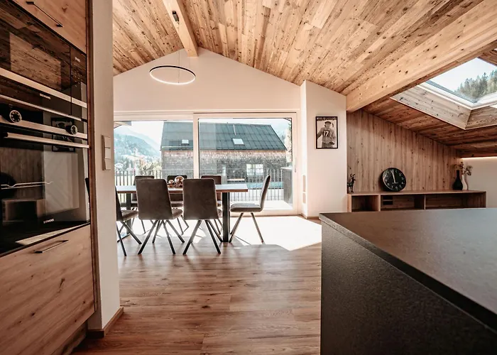 Tanners Chalet Apartments